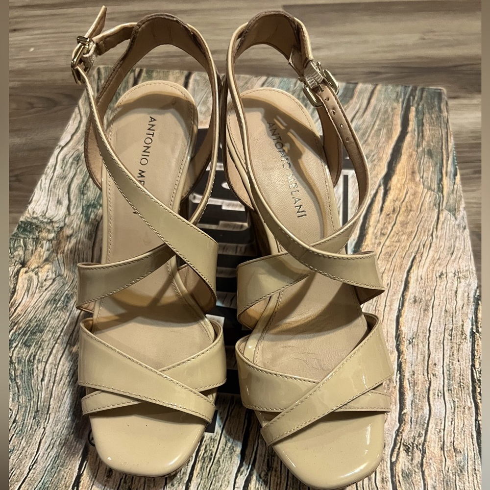Antonio Light Beige Wedges